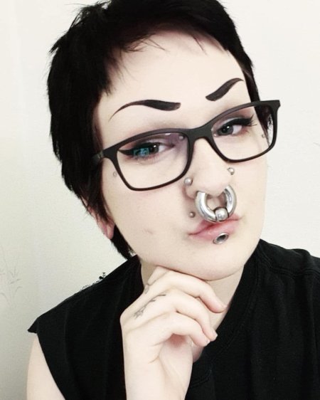 Люди с пирсингом