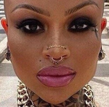 Пирсинг насаланг