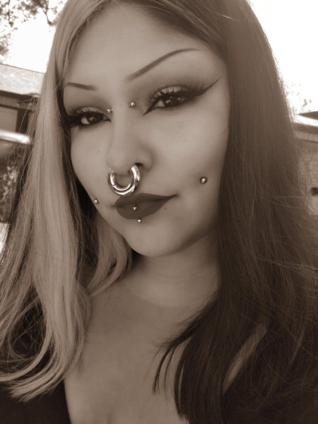 Пирсинги на лице