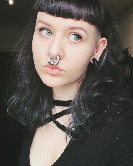 Девушка большой септум