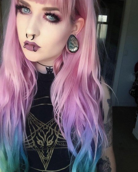 Девочка с пирсингом