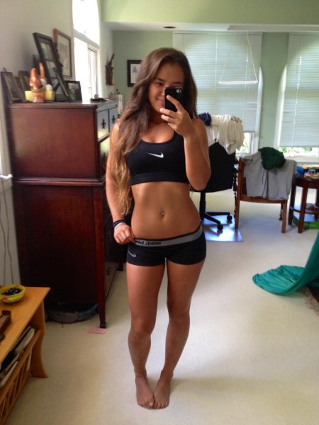 Спортивные девушки домашнее