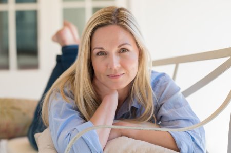 Женщина среднего возраста