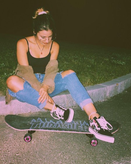 Скейтбордистка skater girl