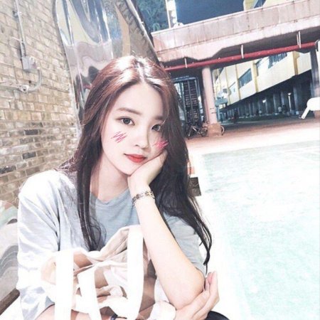 Красивая девушка кореянка