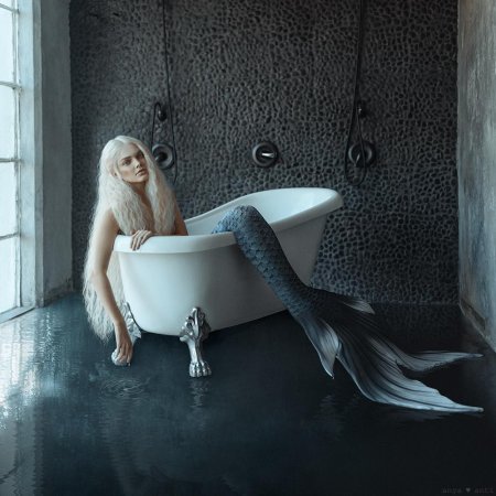 Русалка блондинка