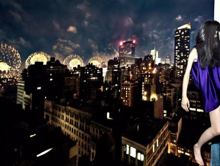 Девушка и ночной город