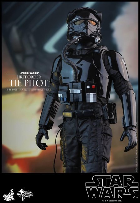 Hot toys star wars tie pilot