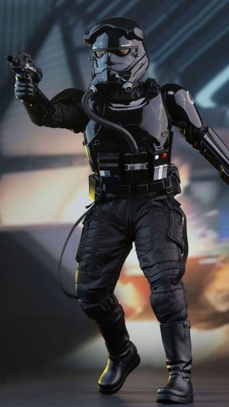 Tie pilot hot toys