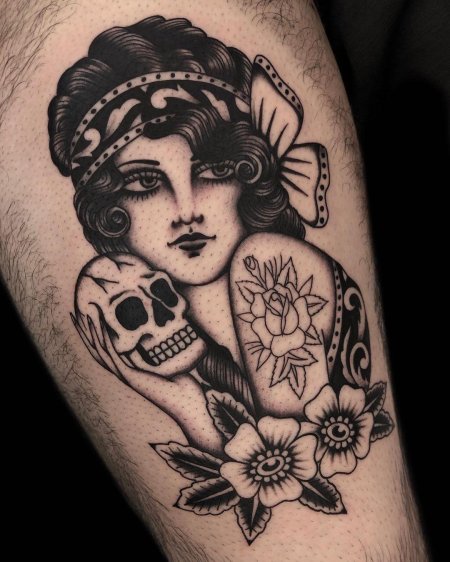 Олдскул тату женщина