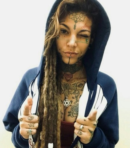 Татуировка девушка