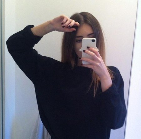 Красивые девочки с айфонами