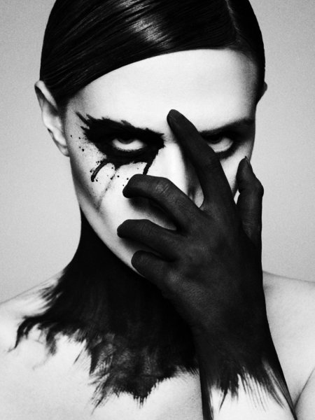 Черно белый грим