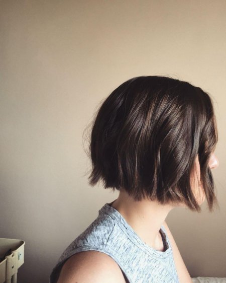 Каре блант боб шатенка