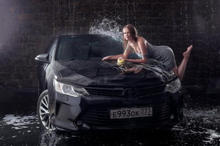 Мойка машин девушки