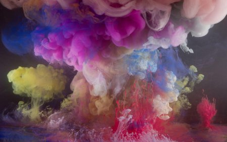 Разноцветный дым