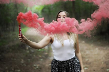 Цветной дым