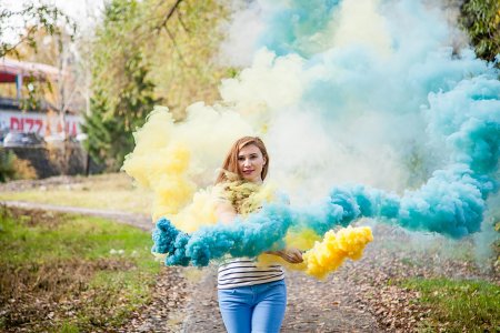 Цветной дым шашки