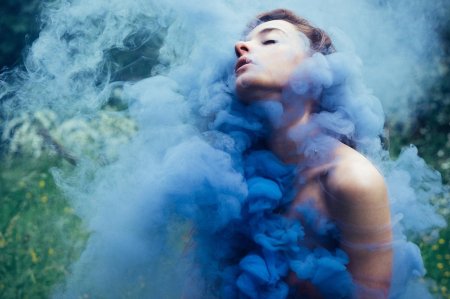 Фотосессия с цветным дымом