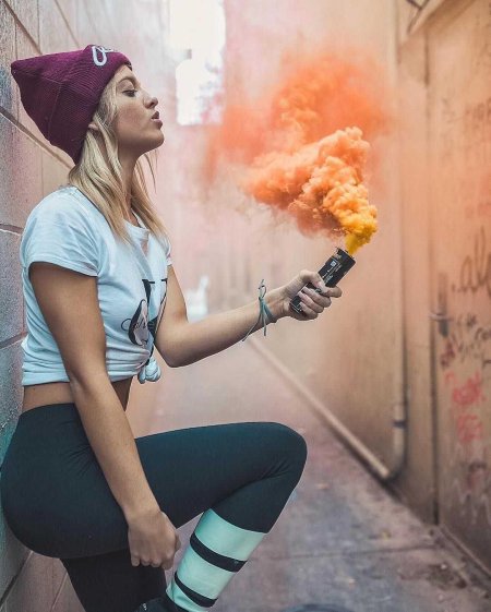 Фотосессия с цветным дымом