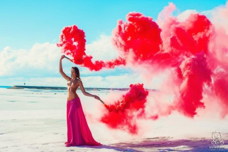 Разноцветный дым