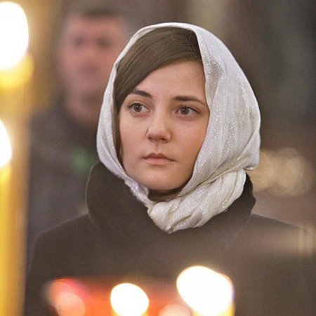 Женщина в храме