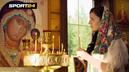 Девушка в храме