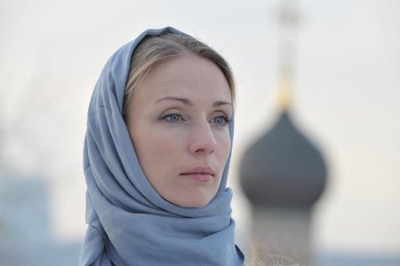 Православная девушка в платке