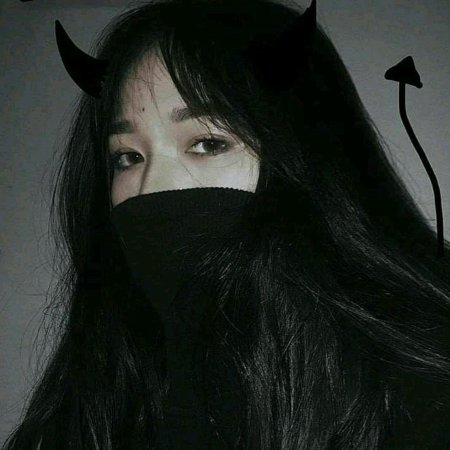 Кореянка в маске