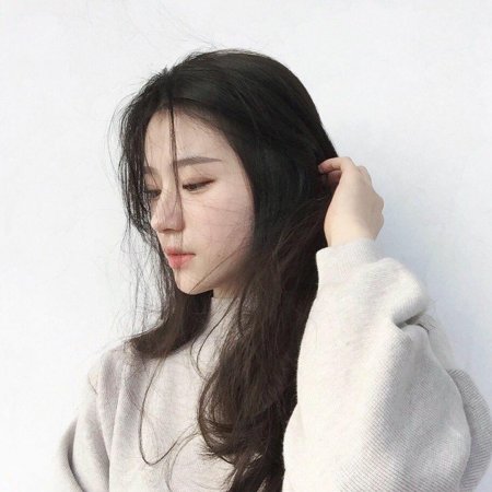 Красивая девушка кореянка