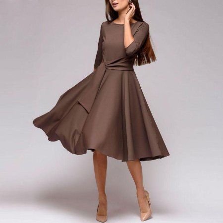 Расклешенное платье