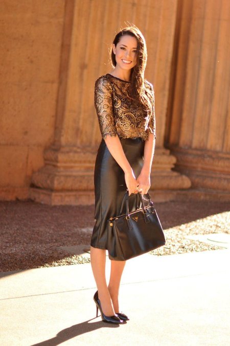 Образ с кожаной юбкой