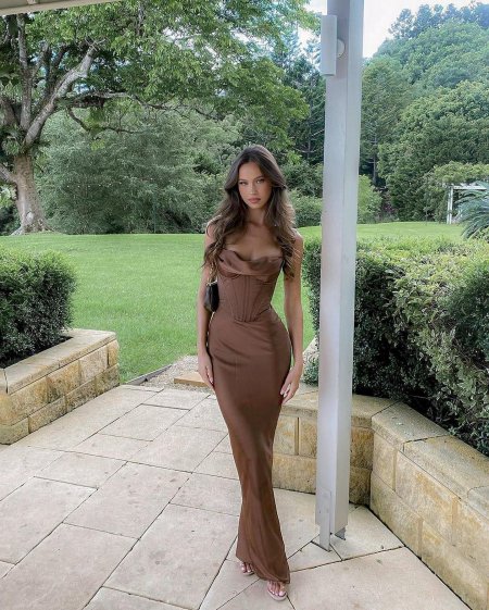 Платье обтягивающее