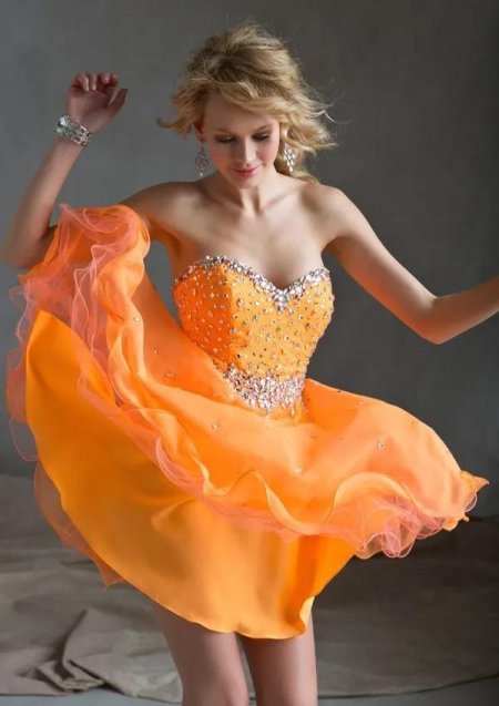 Оранжевое платье на выпускной