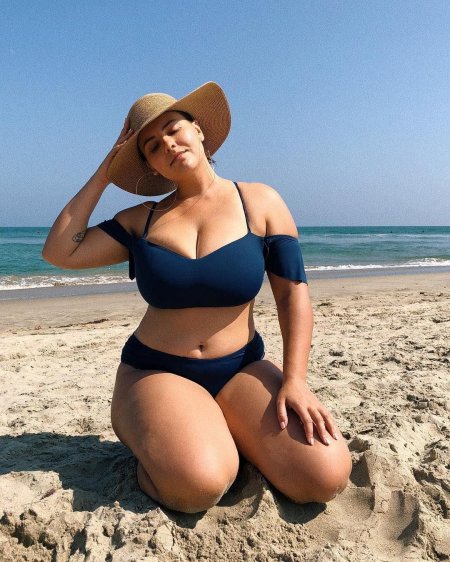 Анна крылова плюс сайз