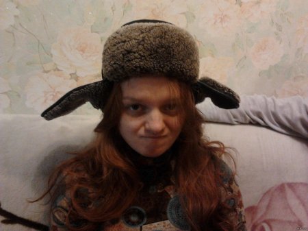 Баба в ушанке