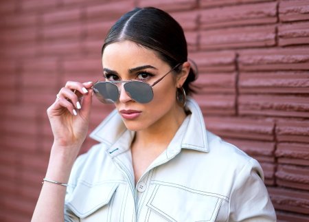 Солнцезащитные очки модные