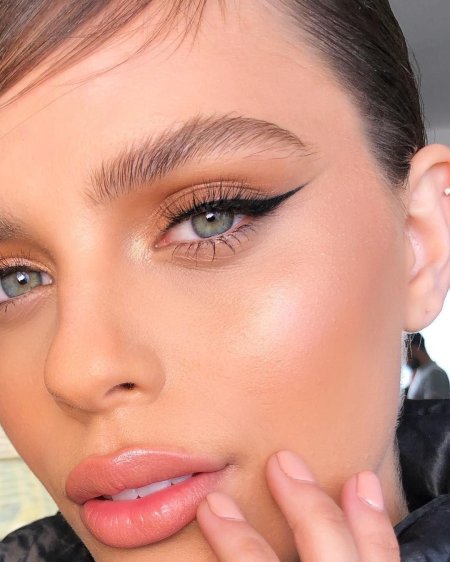 Нюдовый смоки