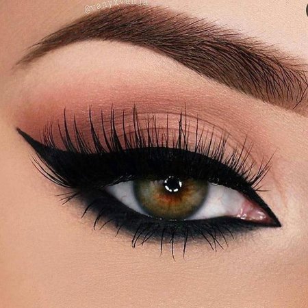 Красивый макияж глаз