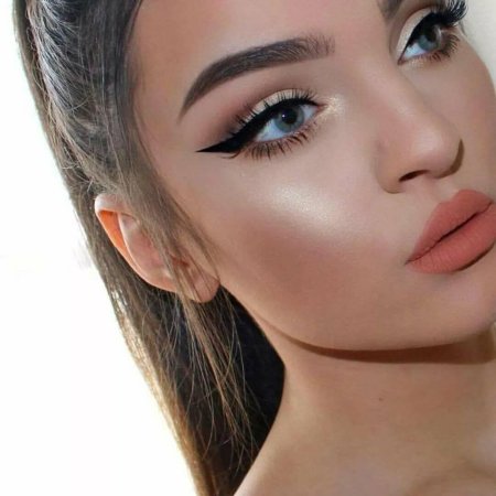 Нюдовый смоки