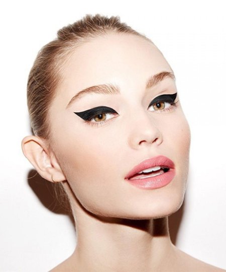 Стрелки на глазах