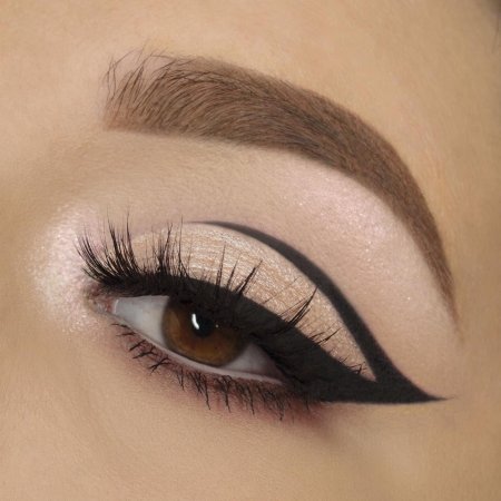 Макияж лёгкий и красивый со стрелками