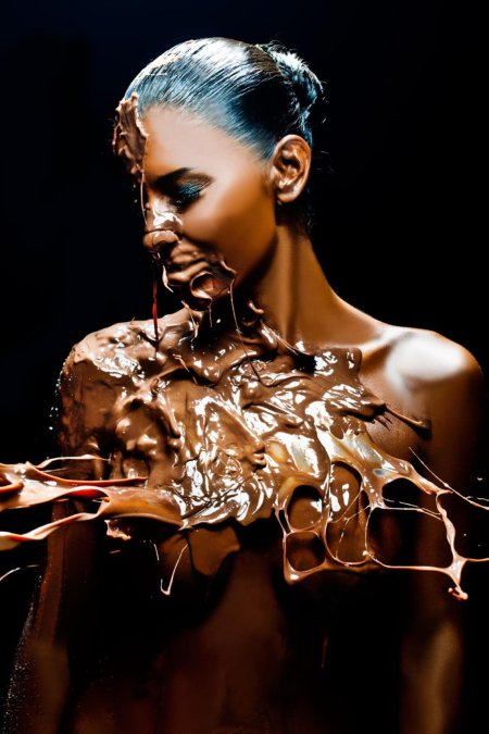 Девушка в шоколаде