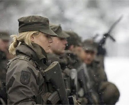 Девушки в австрийской армии