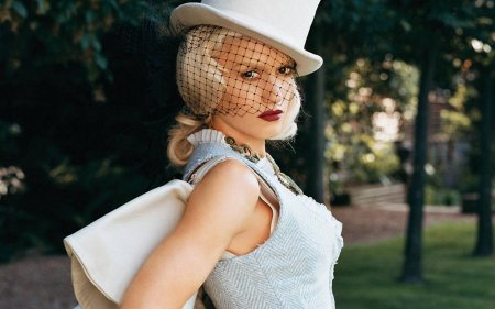 Гвен стефани в шляпе