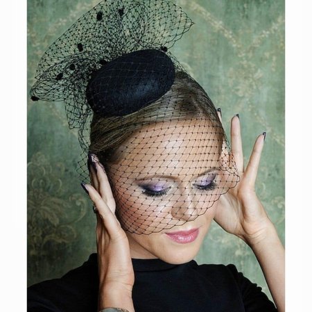 Шляпка с вуалью