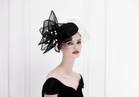 Шляпка с вуалью