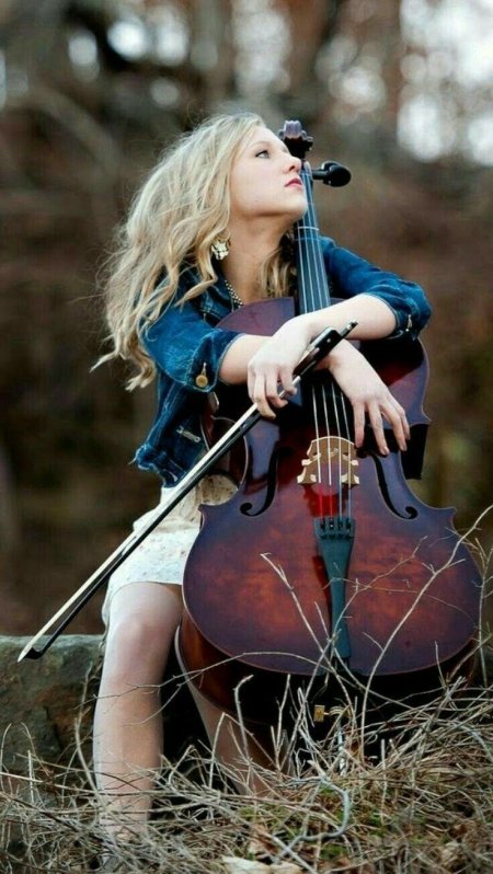 Фотосессия с виолончелью