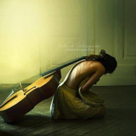 Девушка со скрипкой