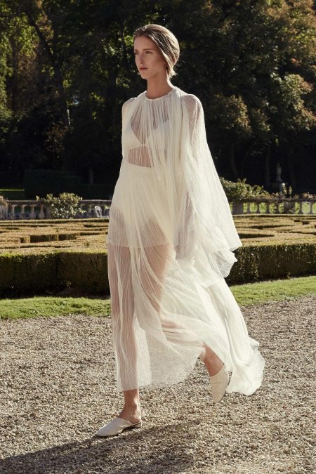 Прозрачная платье